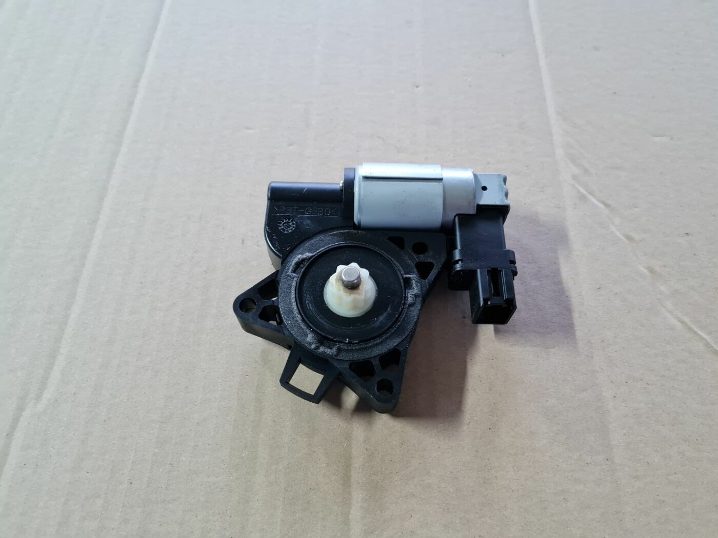 Elektrisko stiklu motors priekš MAZDA 3 2007 2 Elektrisko stiklu motors priekš MAZDA 3 2007