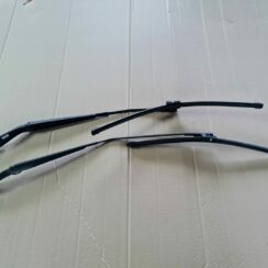 Vējstikla slotu turētāju komplekts priekš MAZDA 3 2007