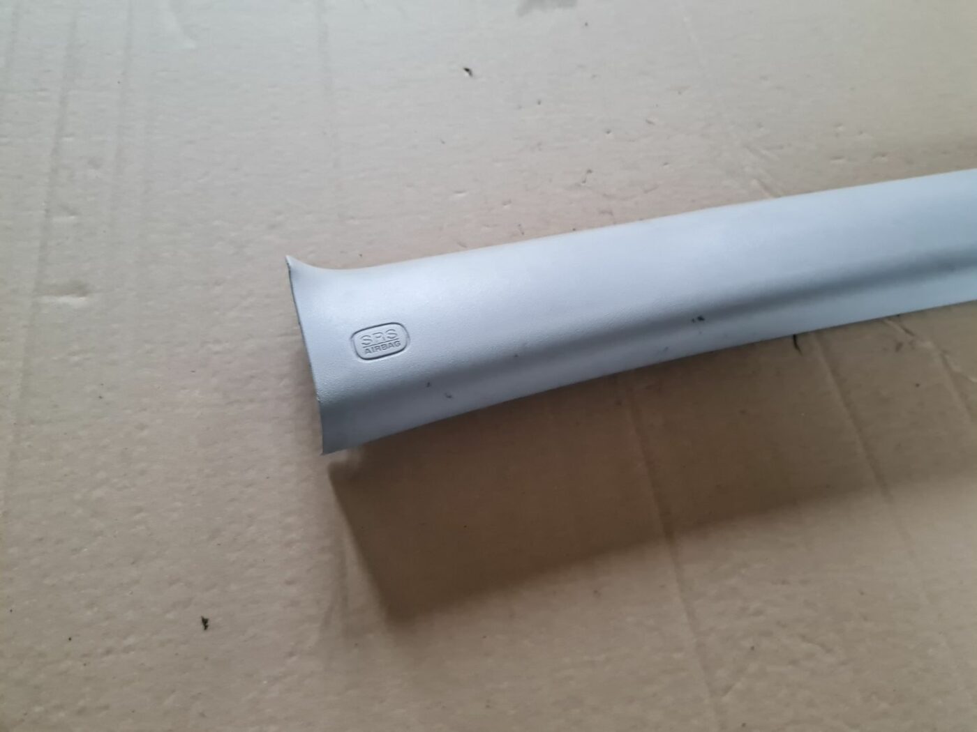 Priekšējas salona statnes apdare priekš MAZDA 3 2007