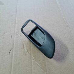 Priekšējo labo durvju apdare priekš MAZDA 3 2007