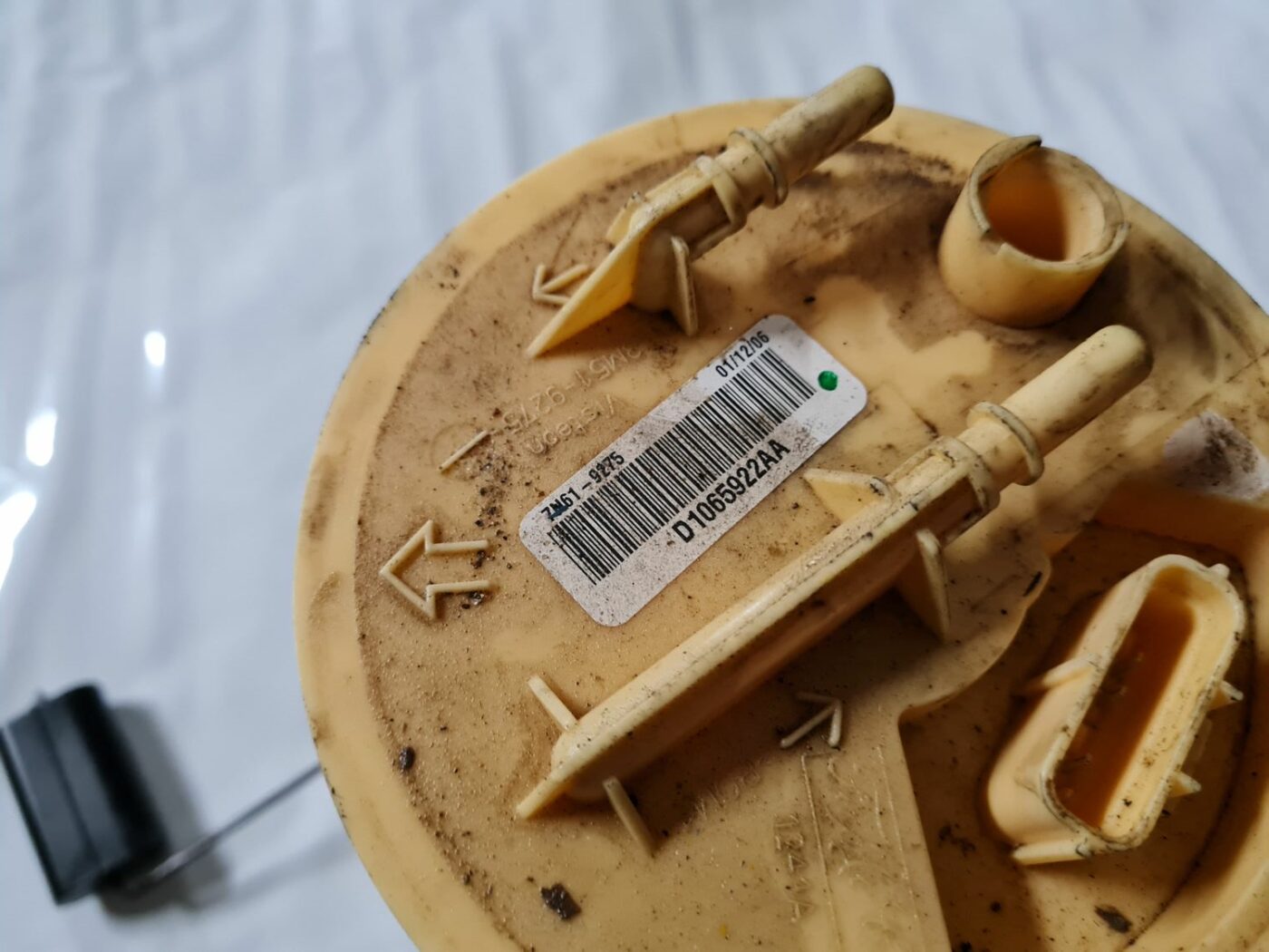 Degvielas tvertnes sūknis priekš MAZDA 3 2007 2 Degvielas tvertnes sūknis priekš MAZDA 3 2007