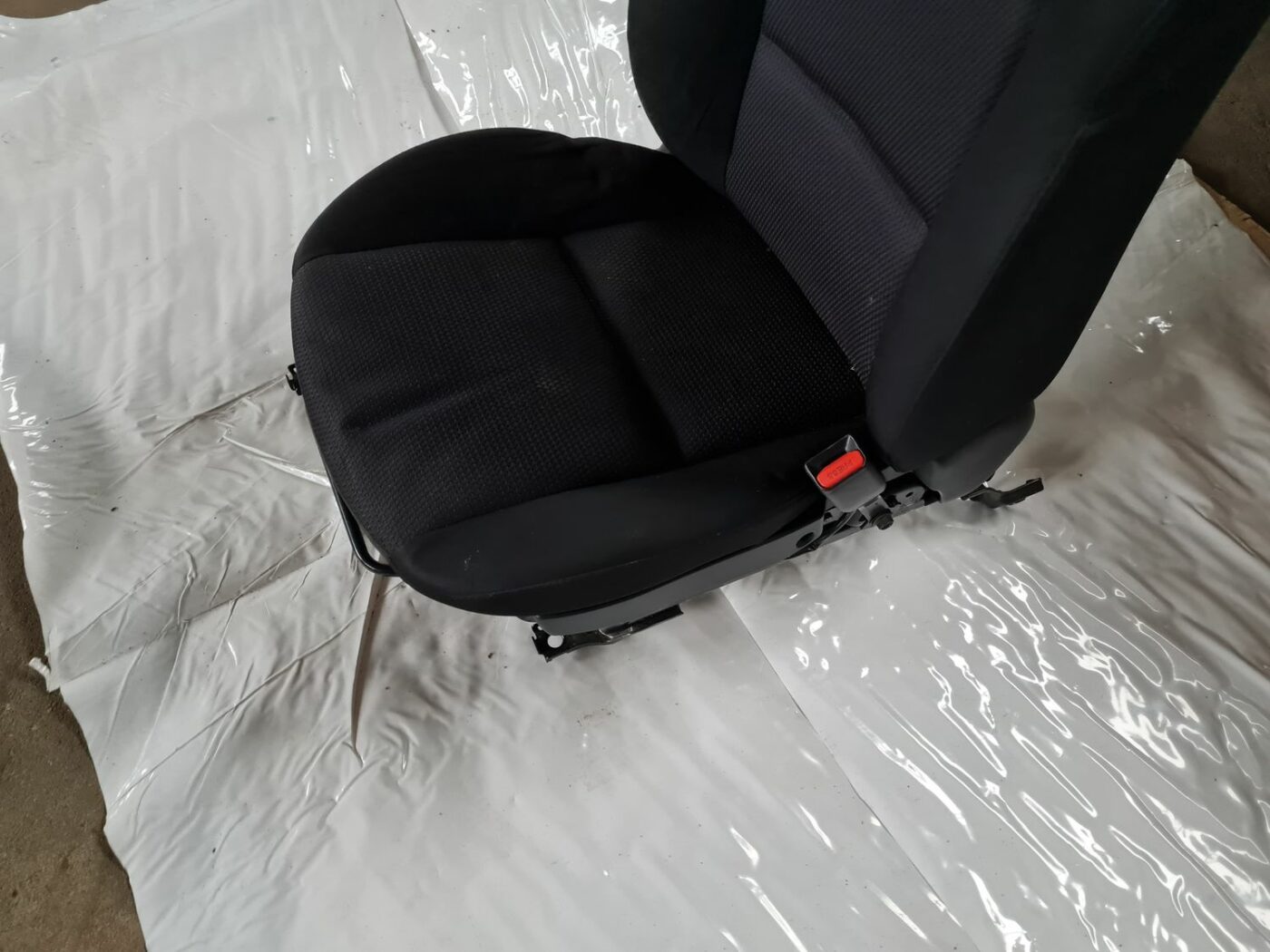 Priekšējais labais sēdeklis priekš MAZDA 3 2007 4 Priekšējais labais sēdeklis priekš MAZDA 3 2007