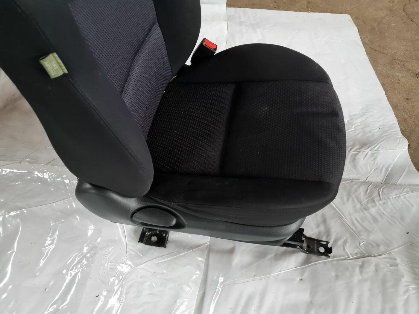 Priekšējais labais sēdeklis priekš MAZDA 3 2007 3 Priekšējais labais sēdeklis priekš MAZDA 3 2007