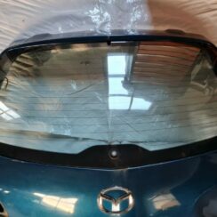 Aizmugures stikls priekš MAZDA 3 2007