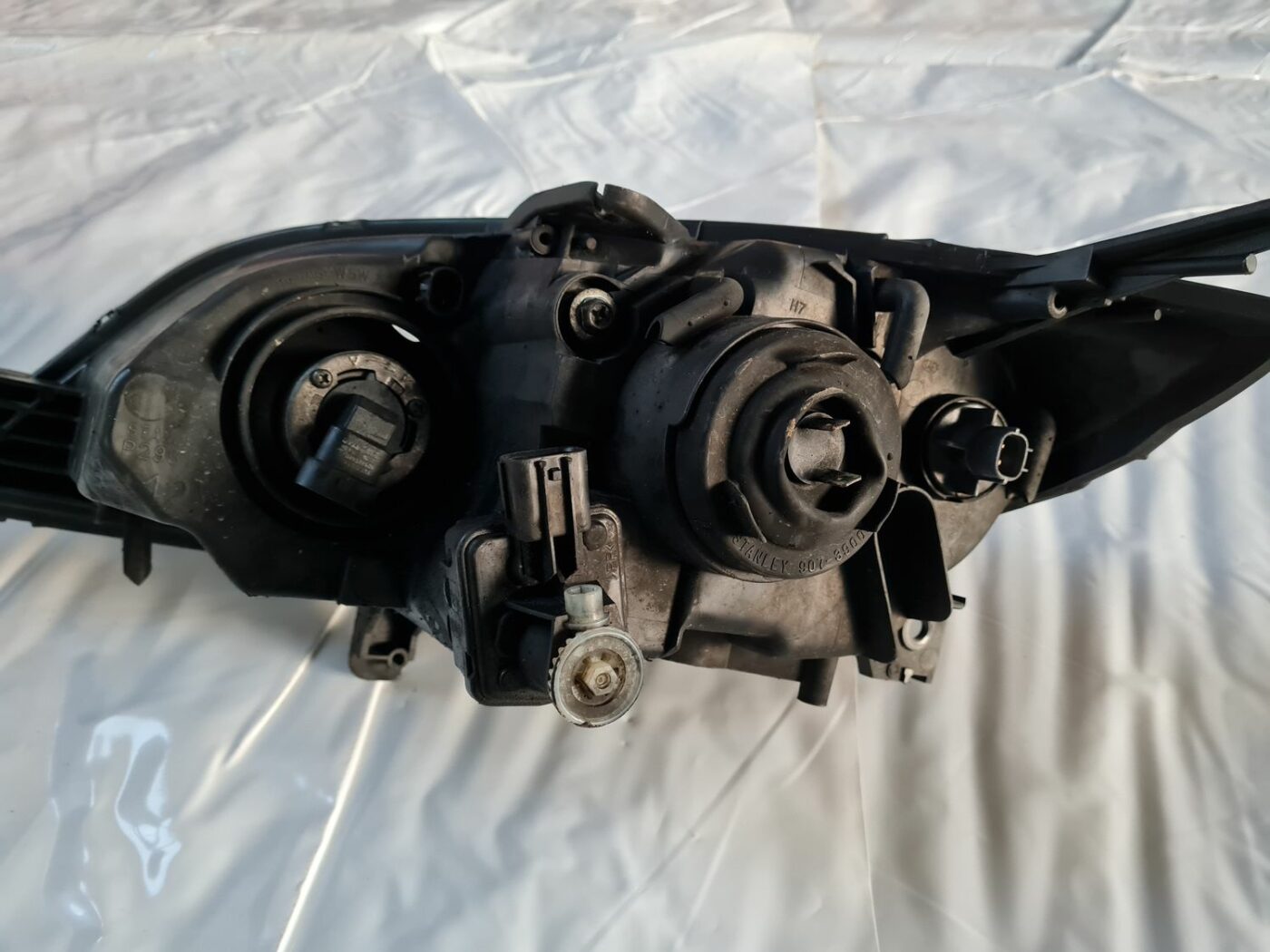 Priekšējais labais lukturis priekš MAZDA 3 2007 4 Priekšējais labais lukturis priekš MAZDA 3 2007