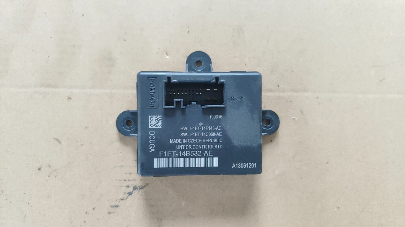 Aizmugurējo kreiso durvju vadības bloks priekš FORD FOCUS 2016 UNIVERSAL