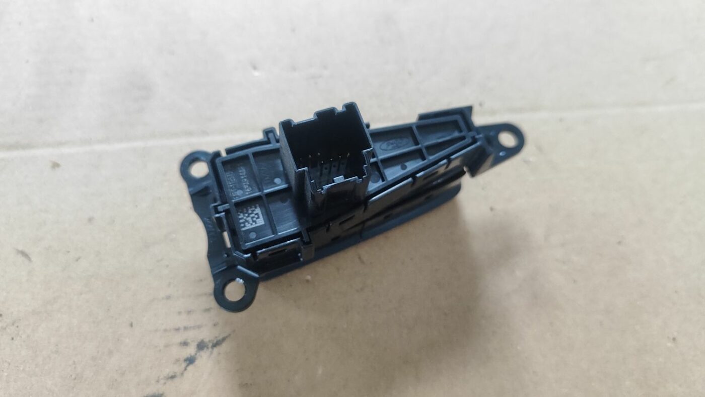 START/STOP režīma deaktivizēšanas poga priekš FORD FOCUS 2016 UNIVERSAL 4 START/STOP režīma deaktivizēšanas poga priekš FORD FOCUS 2016 UNIVERSAL