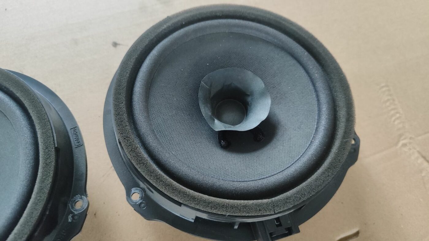 Durvju skaļrunis, apakšā priekš FORD FOCUS 2016 UNIVERSAL 7 Durvju skaļrunis, apakšā priekš FORD FOCUS 2016 UNIVERSAL