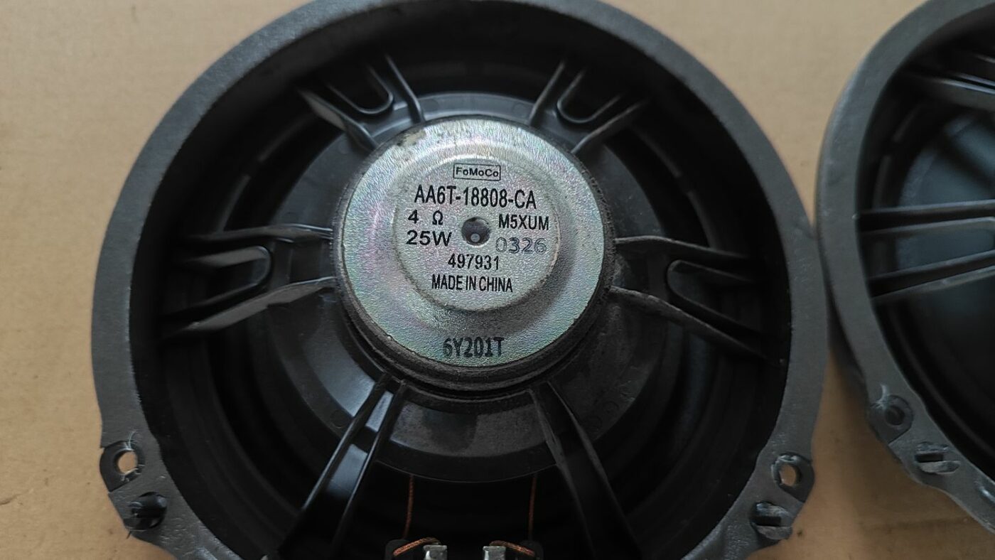 Durvju skaļrunis, apakšā priekš FORD FOCUS 2016 UNIVERSAL 5 Durvju skaļrunis, apakšā priekš FORD FOCUS 2016 UNIVERSAL