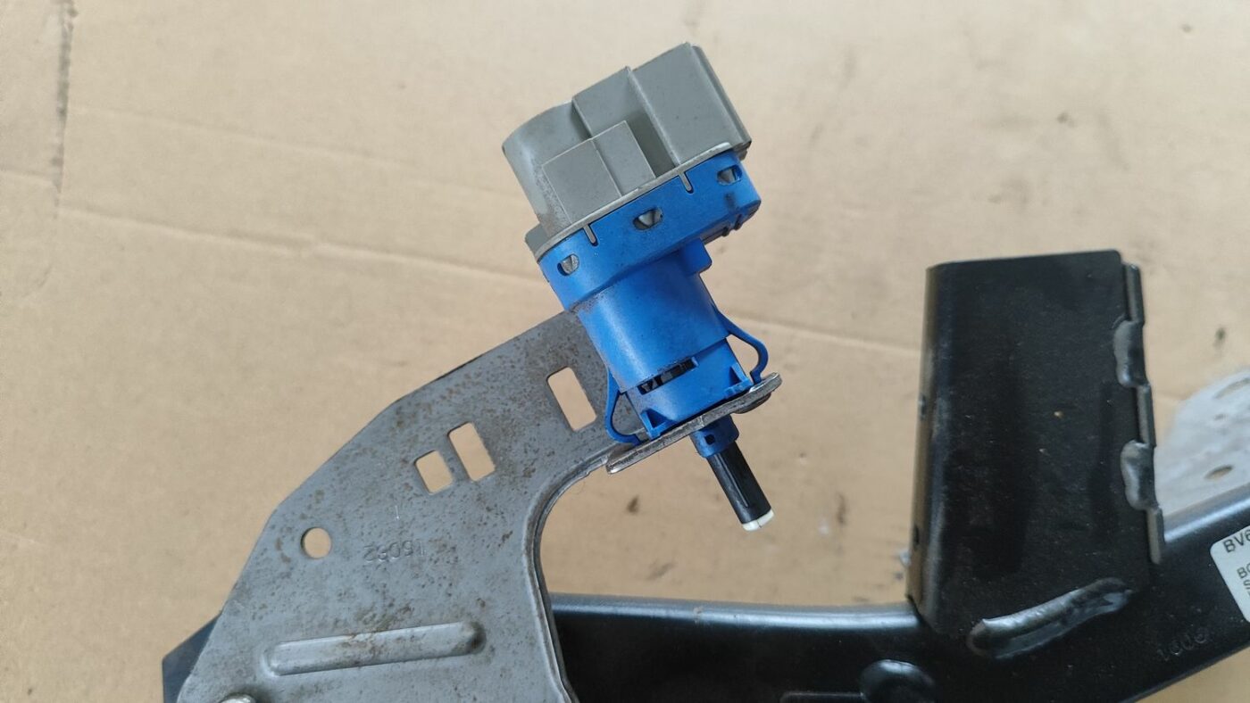 Bremžu pedālis priekš FORD FOCUS 2016 UNIVERSAL