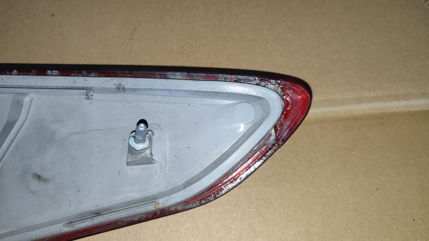 Aizmugurējais kreisais lukturis priekš FORD FOCUS 2016 UNIVERSAL 8 Aizmugurējais kreisais lukturis priekš FORD FOCUS 2016 UNIVERSAL