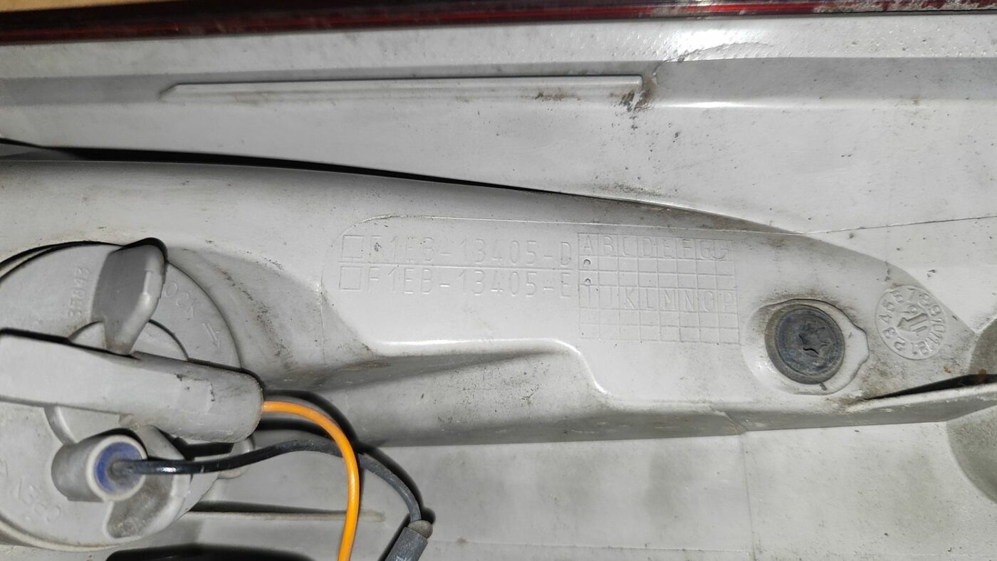 Aizmugurējais kreisais lukturis priekš FORD FOCUS 2016 UNIVERSAL 6 Aizmugurējais kreisais lukturis priekš FORD FOCUS 2016 UNIVERSAL