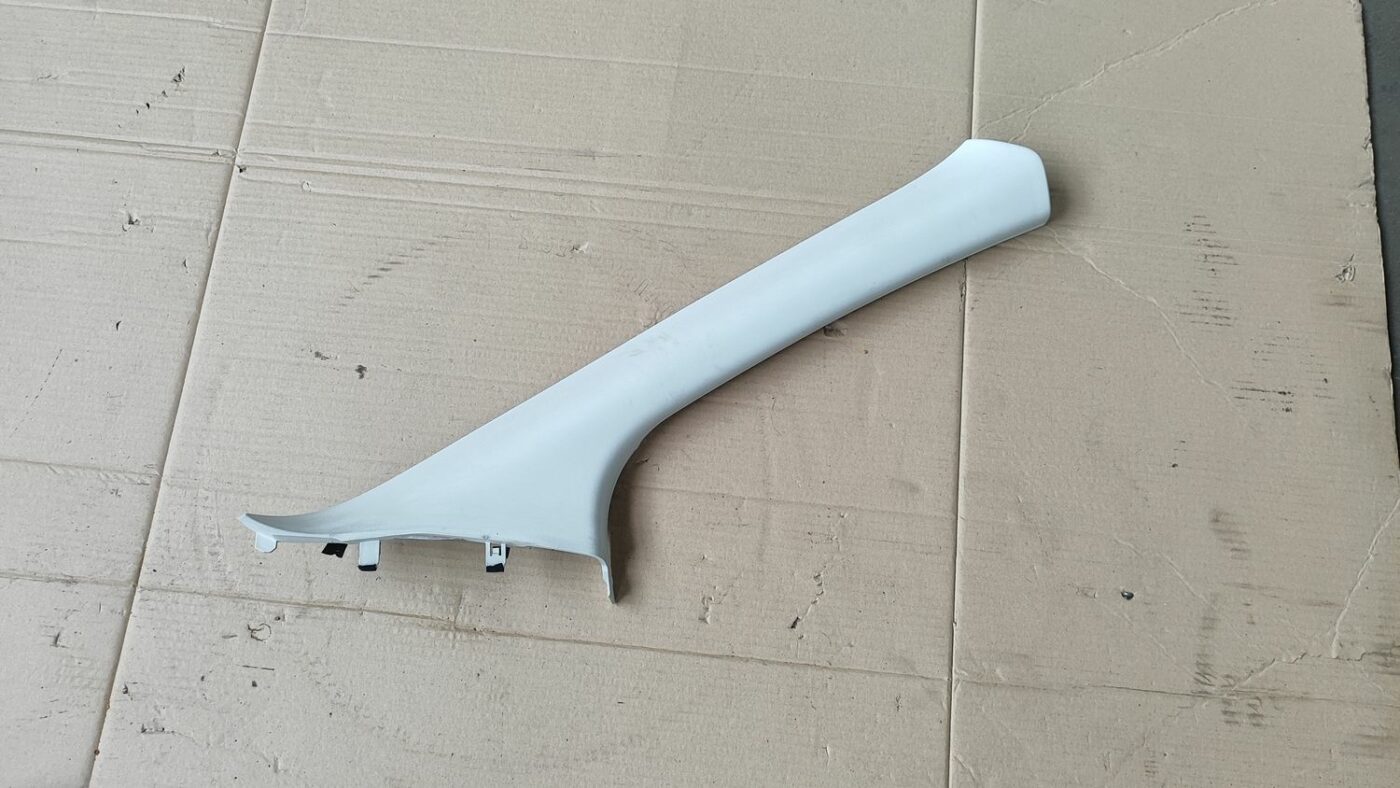 Priekšējas salona statnes apdare priekš FORD FOCUS 2016 UNIVERSAL