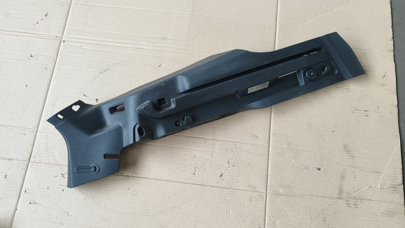 Bagāžnieka žalūziju sliedes priekš FORD FOCUS 2016 UNIVERSAL