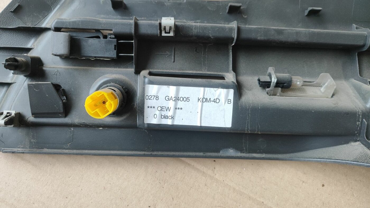 Bagāžnieka žalūziju sliedes priekš FORD FOCUS 2016 UNIVERSAL