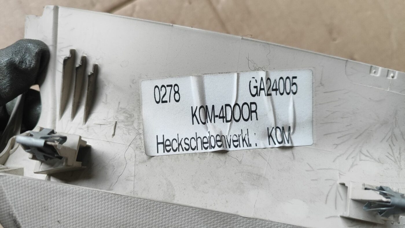 Bagāžnieka vāka apdare priekš FORD FOCUS 2016 UNIVERSAL