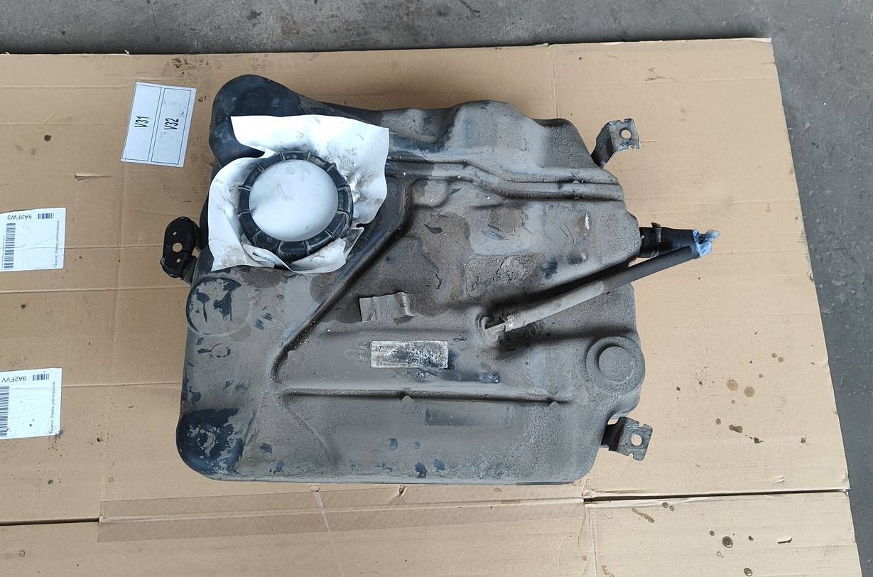 Degvielas tvertne priekš FORD FOCUS 2016 UNIVERSAL 1 Degvielas tvertne priekš FORD FOCUS 2016 UNIVERSAL