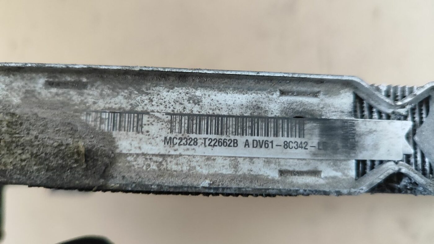 Dzesēšanas radiators priekš FORD FOCUS 2016 UNIVERSAL 4 Dzesēšanas radiators priekš FORD FOCUS 2016 UNIVERSAL