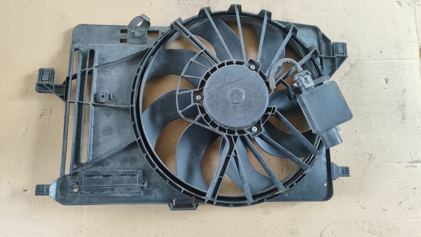 Dzesēšanas radiatora ventilators priekš FORD FOCUS 2016 UNIVERSAL 2 Dzesēšanas radiatora ventilators priekš FORD FOCUS 2016 UNIVERSAL