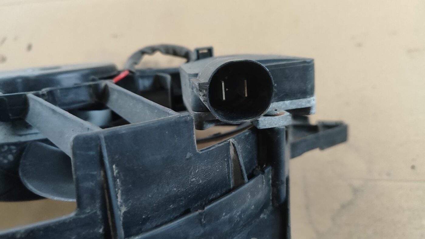 Dzesēšanas radiatora ventilators priekš FORD FOCUS 2016 UNIVERSAL 7 Dzesēšanas radiatora ventilators priekš FORD FOCUS 2016 UNIVERSAL