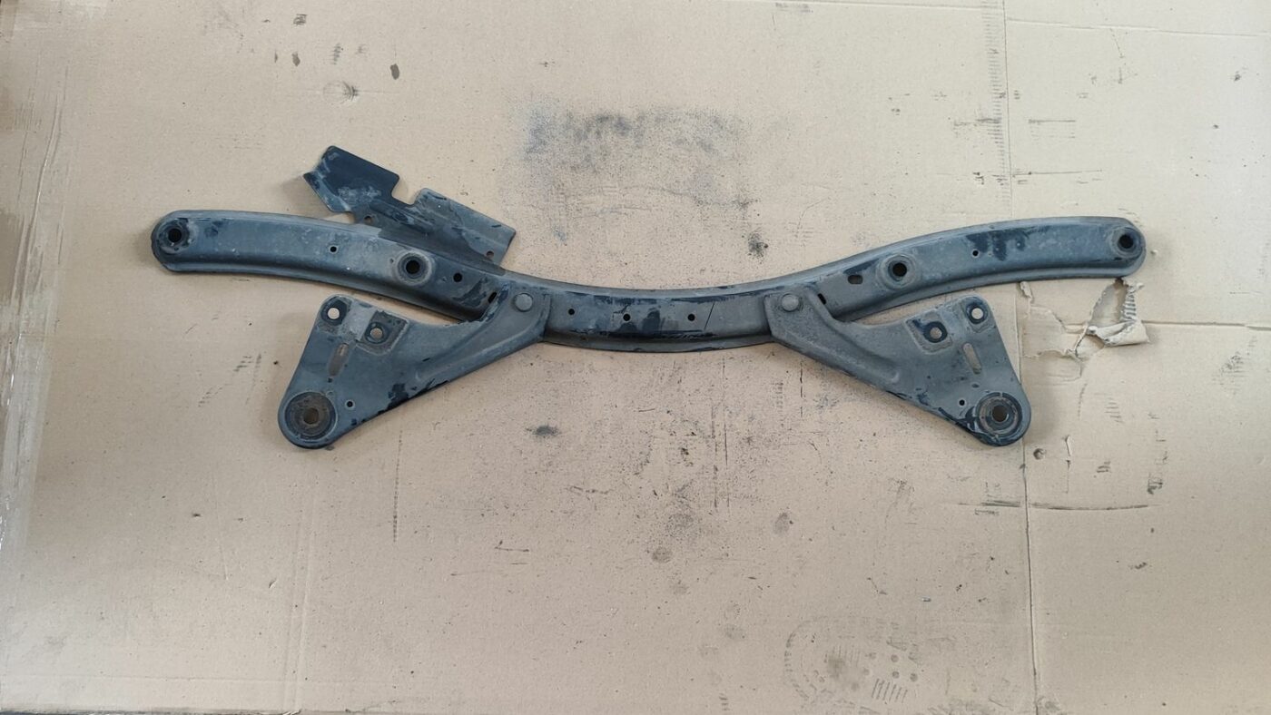 Priekšējais tilts/Priekšējais šķērsnis priekš FORD FOCUS 2016 UNIVERSAL 3 Priekšējais tilts/Priekšējais šķērsnis priekš FORD FOCUS 2016 UNIVERSAL