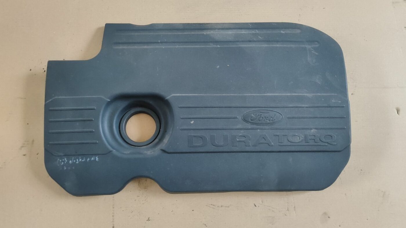 Dzinēja dekoratīvais vāks priekš FORD FOCUS 2016 UNIVERSAL