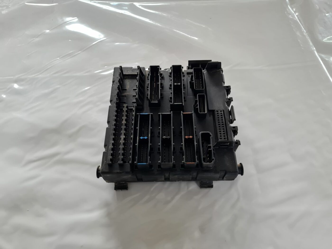 Drošinātāju bloks priekš OPEL VECTRA C 2006 1 Drošinātāju bloks priekš OPEL VECTRA C 2006