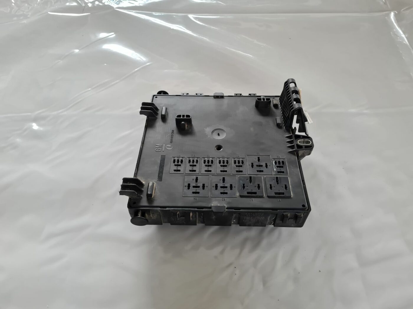 Drošinātāju bloks priekš OPEL VECTRA C 2006 3 Drošinātāju bloks priekš OPEL VECTRA C 2006