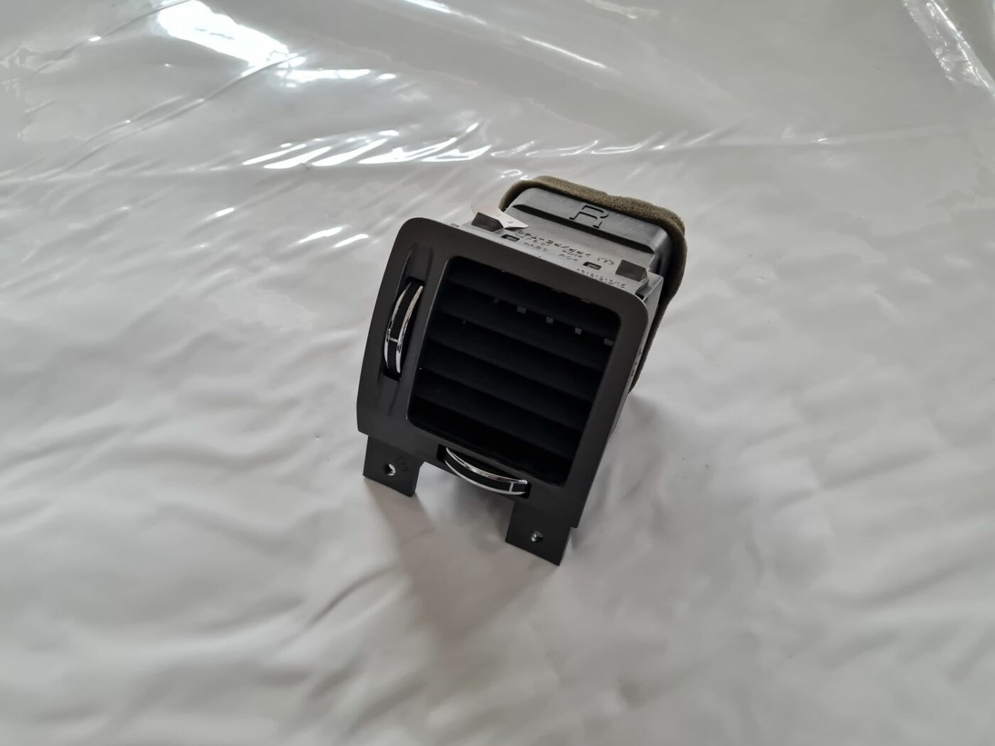 Mērinstrumentu paneļa gaisa vads, pa labi priekš OPEL VECTRA C 2006 1 Mērinstrumentu paneļa gaisa vads, pa labi priekš OPEL VECTRA C 2006