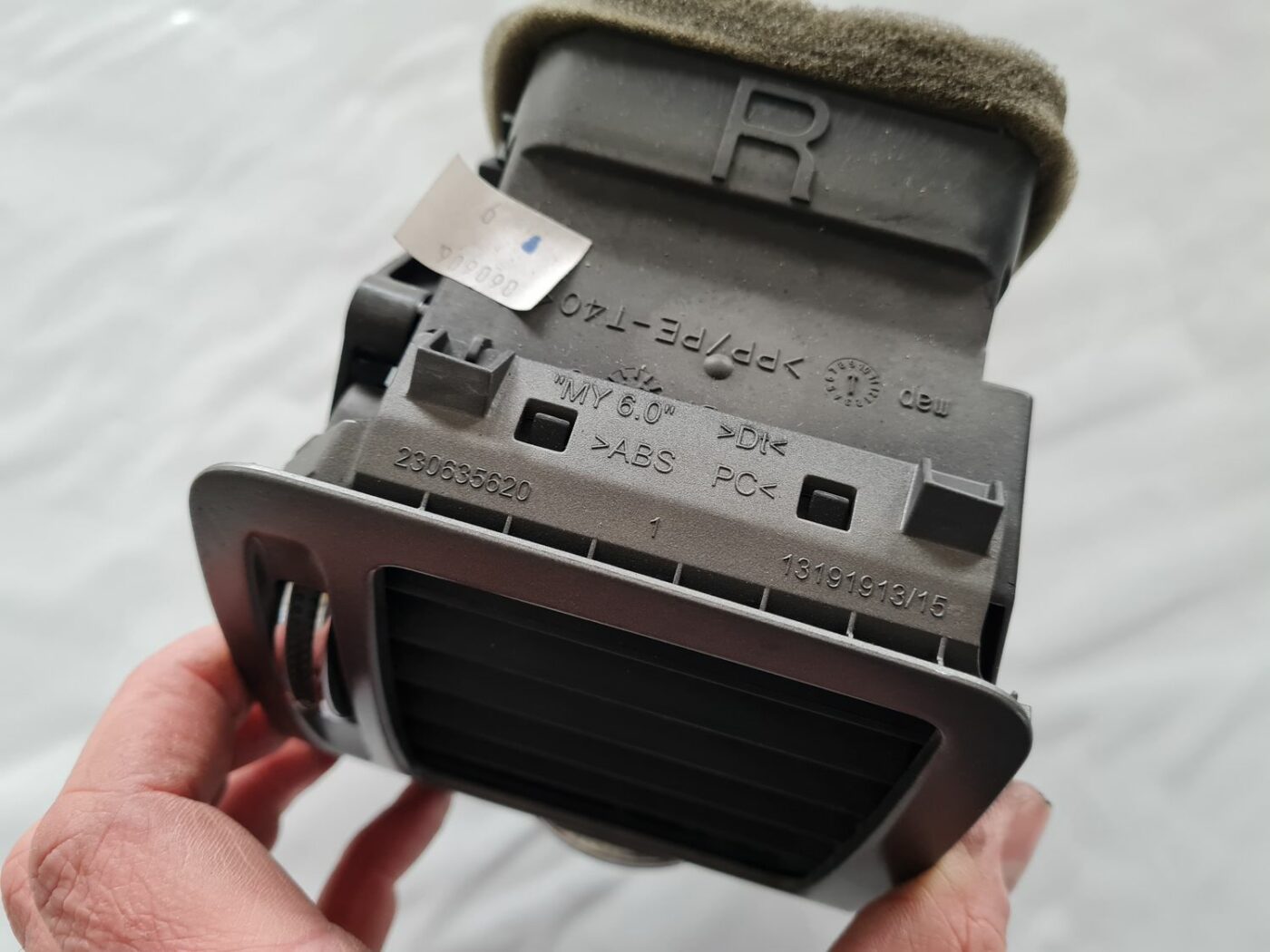 Mērinstrumentu paneļa gaisa vads, pa labi priekš OPEL VECTRA C 2006 2 Mērinstrumentu paneļa gaisa vads, pa labi priekš OPEL VECTRA C 2006