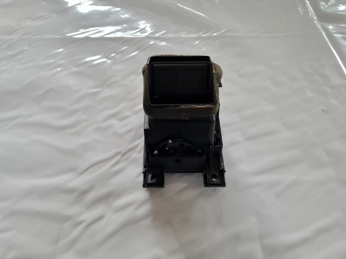 Mērinstrumentu paneļa gaisa vads, pa labi priekš OPEL VECTRA C 2006 3 Mērinstrumentu paneļa gaisa vads, pa labi priekš OPEL VECTRA C 2006