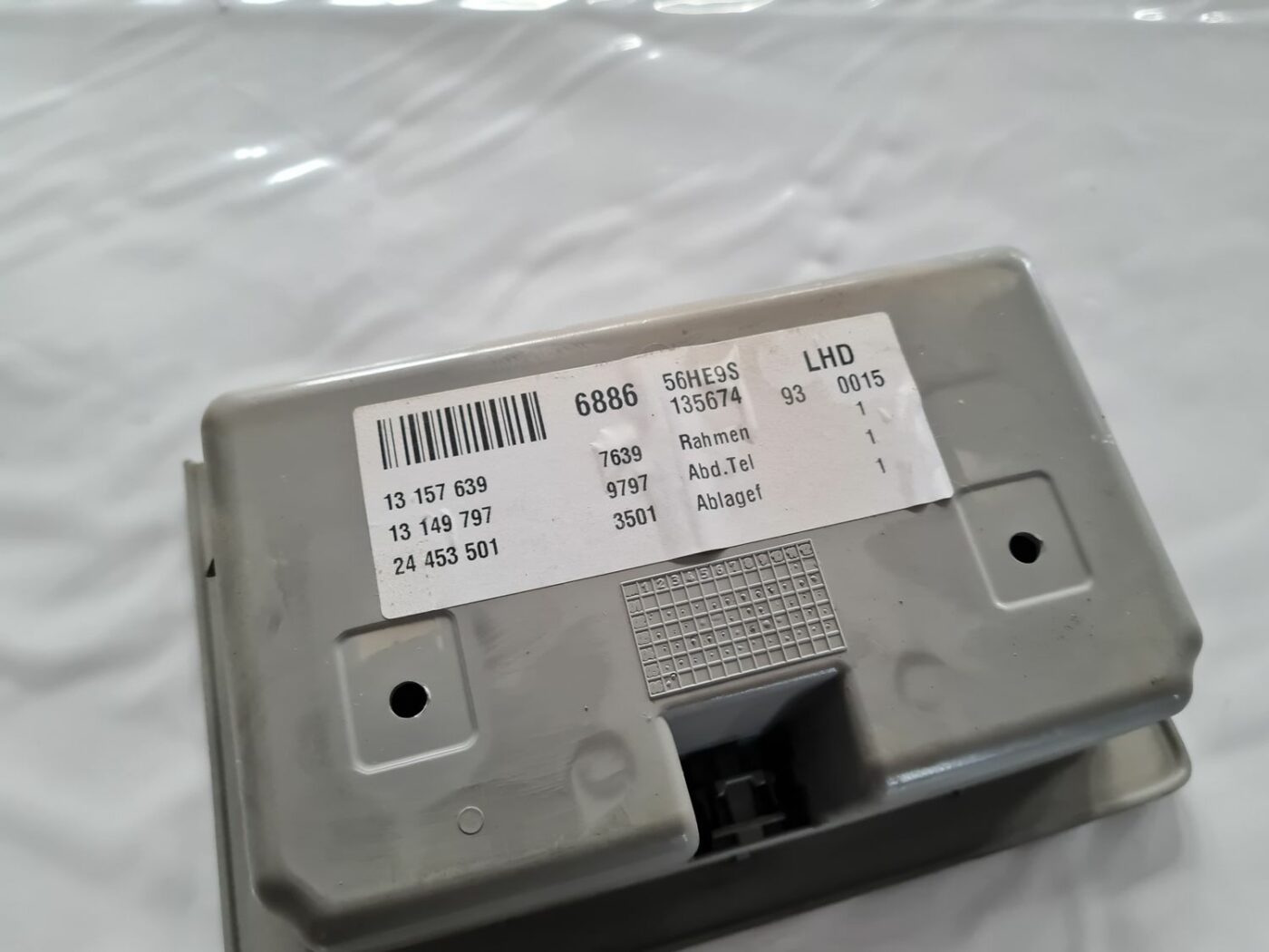 Briļļu uzglabāšanas nodalījums priekš OPEL VECTRA C 2006 3 Briļļu uzglabāšanas nodalījums priekš OPEL VECTRA C 2006