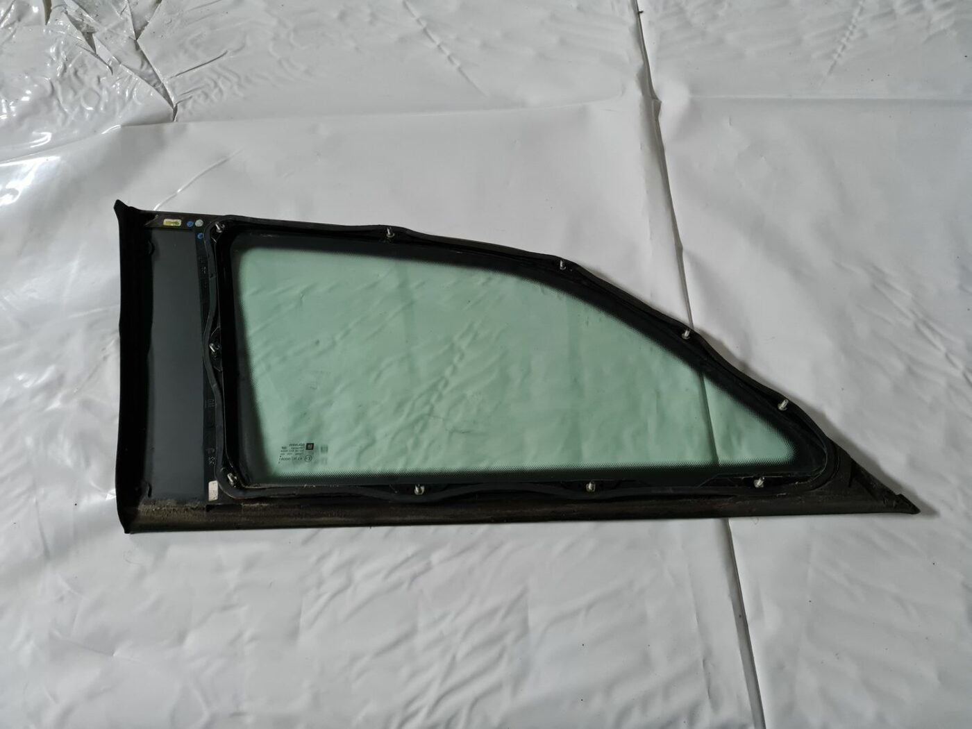 Aizmugurējais labais sānu stikls priekš OPEL VECTRA C 2006