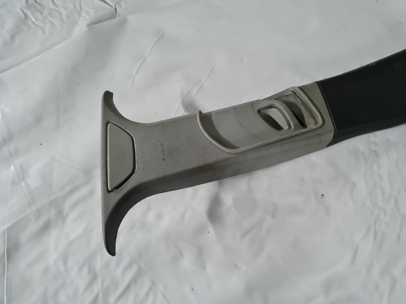 Vidējas salona statnes apdare priekš OPEL VECTRA C 2006 3 Vidējas salona statnes apdare priekš OPEL VECTRA C 2006