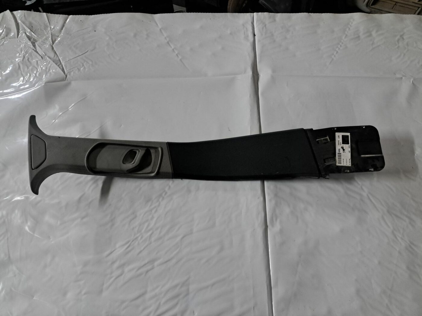 Vidējas salona statnes apdare priekš OPEL VECTRA C 2006 1 Vidējas salona statnes apdare priekš OPEL VECTRA C 2006