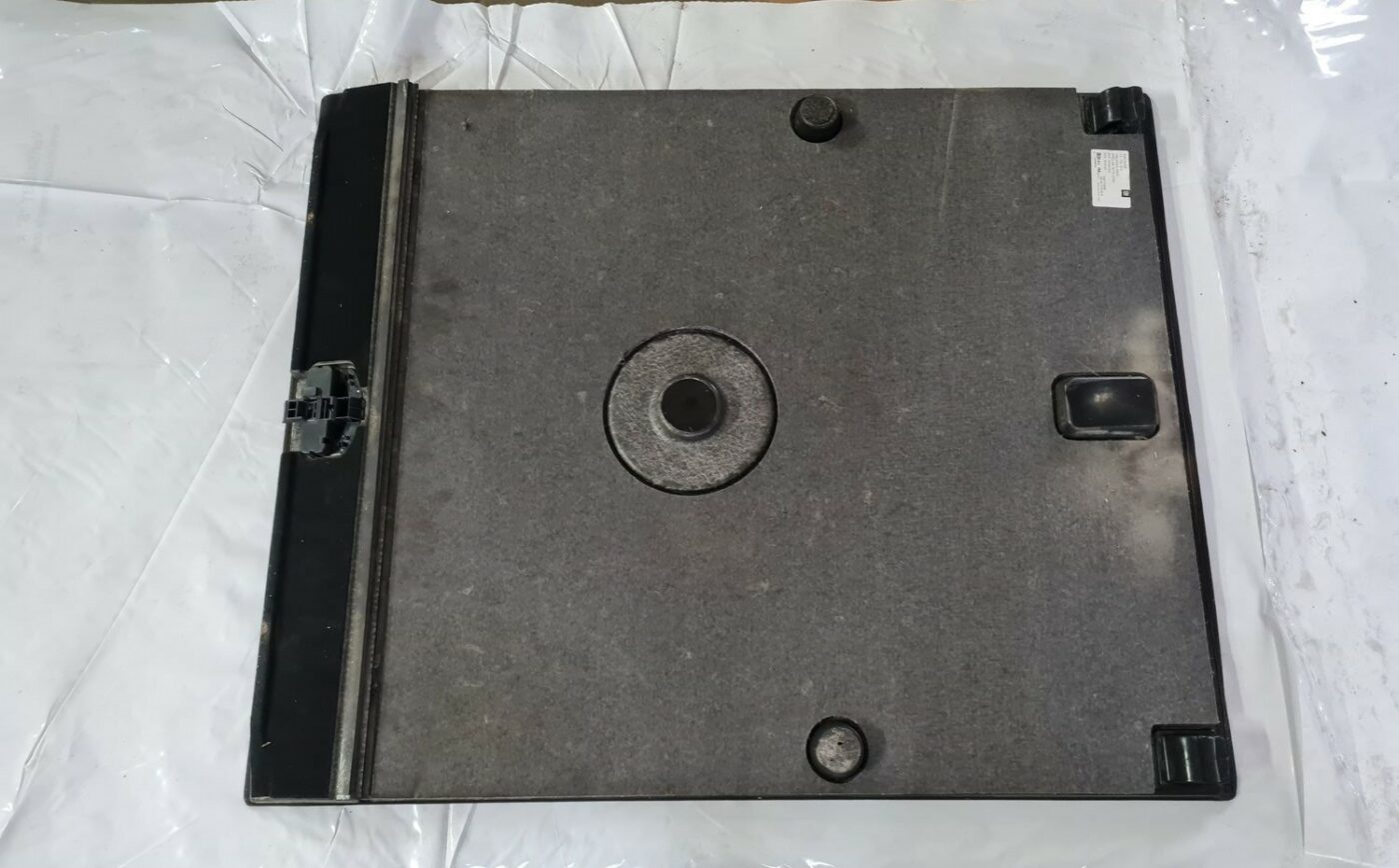 Bagāžnieka grīda priekš OPEL VECTRA C 2006 2 Bagāžnieka grīda priekš OPEL VECTRA C 2006