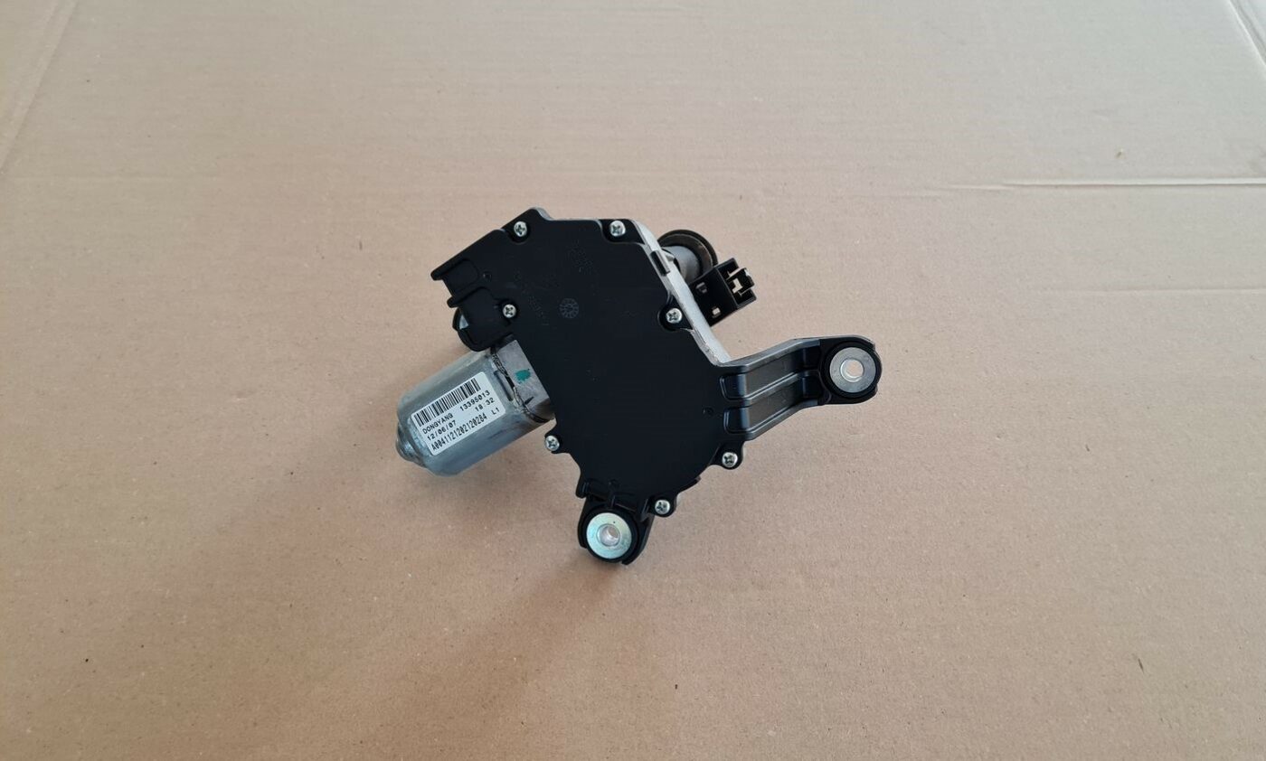 Aizmugurējā stikla tīrītāja motors priekš OPEL ASTRA J 2013 4 Aizmugurējā stikla tīrītāja motors priekš OPEL ASTRA J 2013