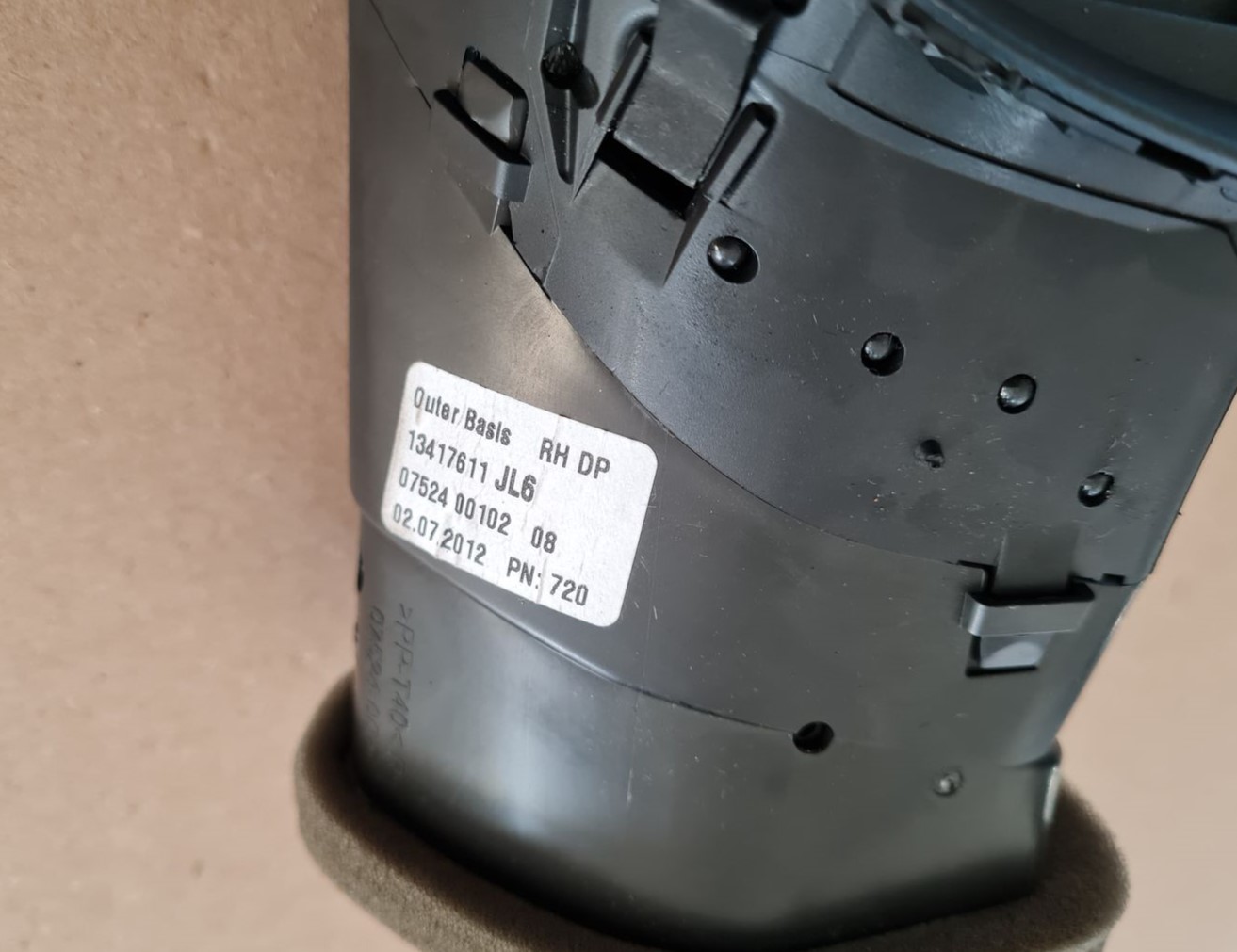 Mērinstrumentu paneļa gaisa vads, pa labi priekš OPEL ASTRA J 2013 2 Mērinstrumentu paneļa gaisa vads, pa labi priekš OPEL ASTRA J 2013