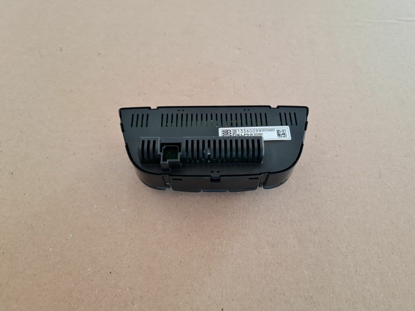 Klimata kontroles bloks priekš OPEL ASTRA J 2013 3 Klimata kontroles bloks priekš OPEL ASTRA J 2013