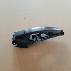 Aizmugurējāis labais durvju rokturis priekš OPEL ASTRA J 2013