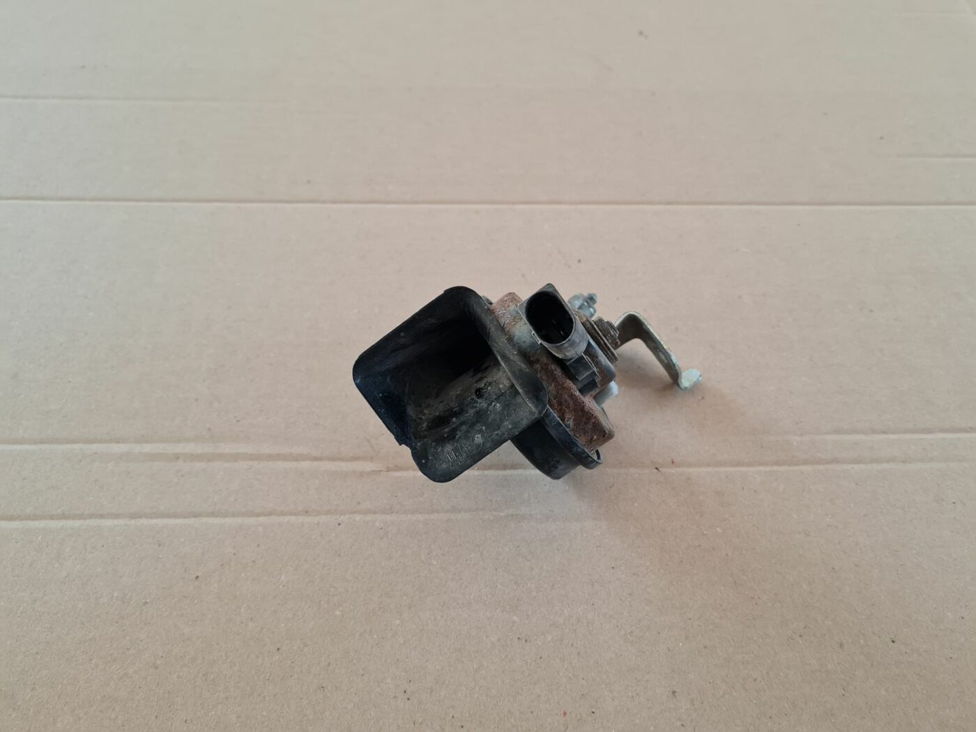 Skaņas signāls priekš OPEL ASTRA J 2013