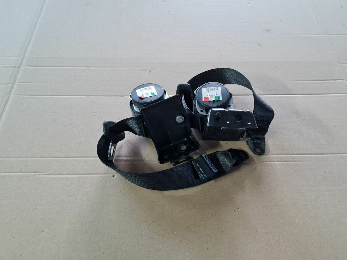 Aizmugurējā kreisa drošības josta priekš OPEL ASTRA J 2013 1 Aizmugurējā kreisa drošības josta priekš OPEL ASTRA J 2013