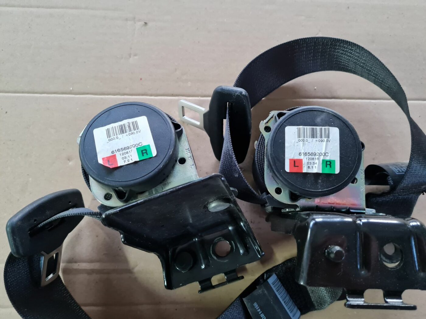 Aizmugurējā kreisa drošības josta priekš OPEL ASTRA J 2013 2 Aizmugurējā kreisa drošības josta priekš OPEL ASTRA J 2013