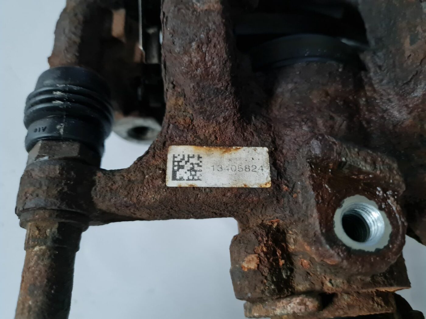 Aizmugurējais kreisais suports priekš OPEL ASTRA J 2013 4 Aizmugurējais kreisais suports priekš OPEL ASTRA J 2013