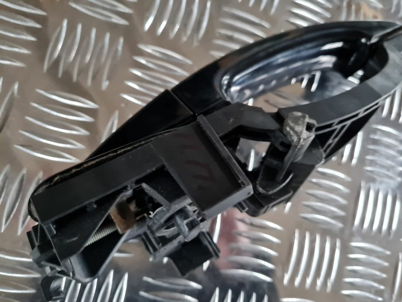 Priekšējāis labais durvju rokturis priekš FORD FOCUS C-MAX 2004