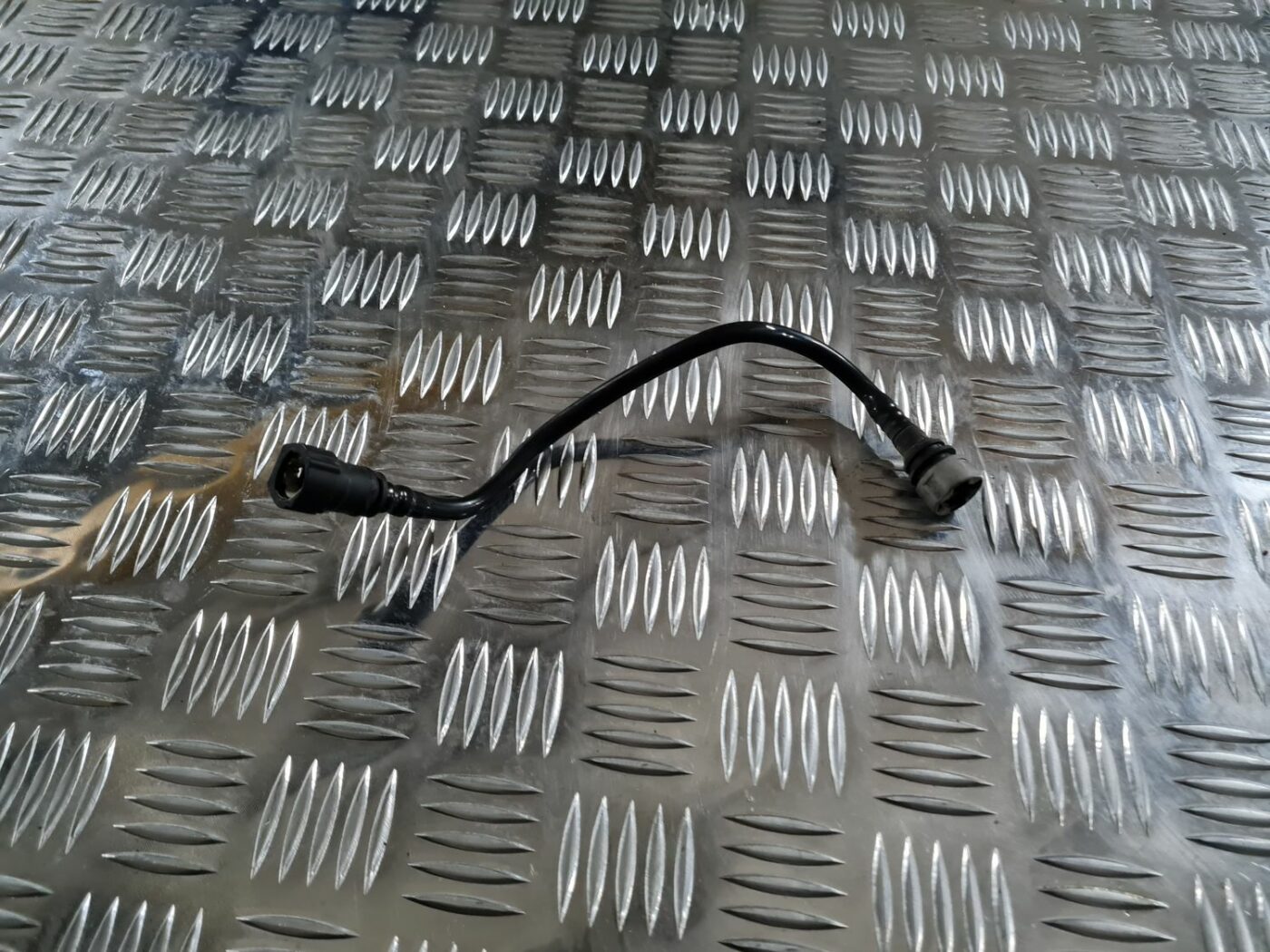 Degvielas caurule priekš FORD FOCUS C-MAX 2004 2 Degvielas caurule priekš FORD FOCUS C-MAX 2004