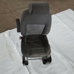 Priekšējais kreisais sēdeklis priekš FORD FOCUS C-MAX 2004