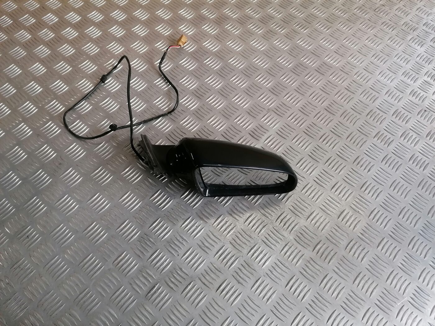 Ārējais spogulis, pa labi priekš AUDI A4 2008 AVANT 1 Ārējais spogulis, pa labi priekš AUDI A4 2008 AVANT