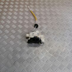 Aizmugurējo kreiso durvju slēdzene priekš AUDI A4 2005