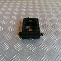 Krūzes turētājs priekš TOYOTA AVENSIS 2007